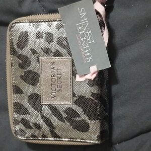 Victoria's Secret Supermodel Essentials Leopard Wallet
